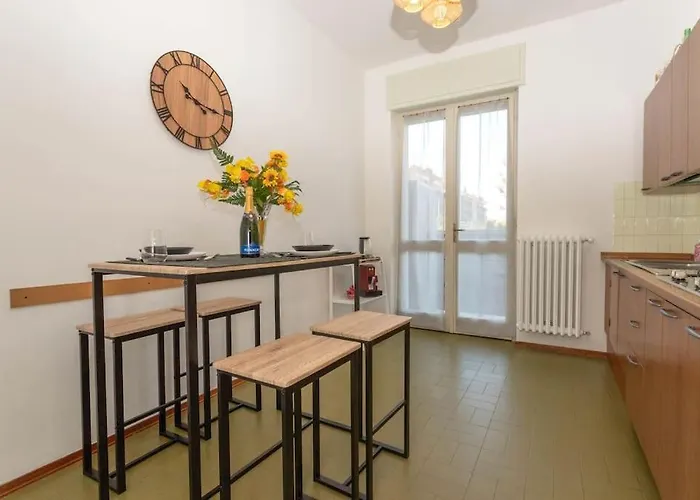 Casa Fiori Centro Citta, Free Parking Bra